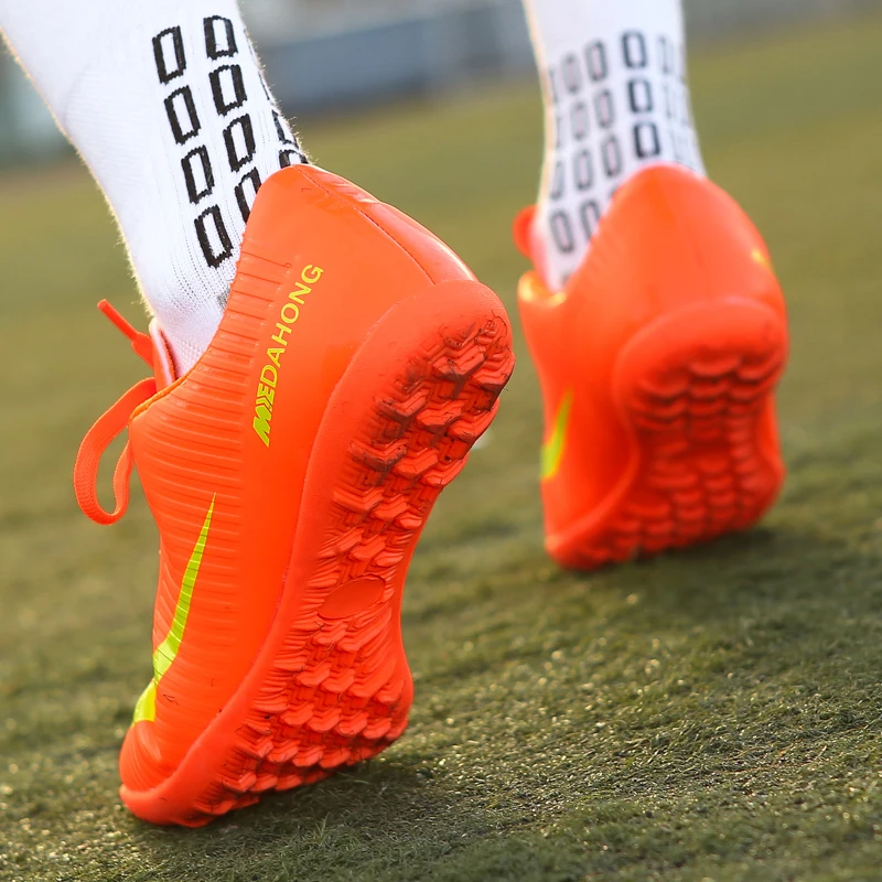 Original Mens Soccer Shoes Society Professional Turf Shoes Football Teenager Indoor Futsal Unisex Sneakers chuteiras de campo