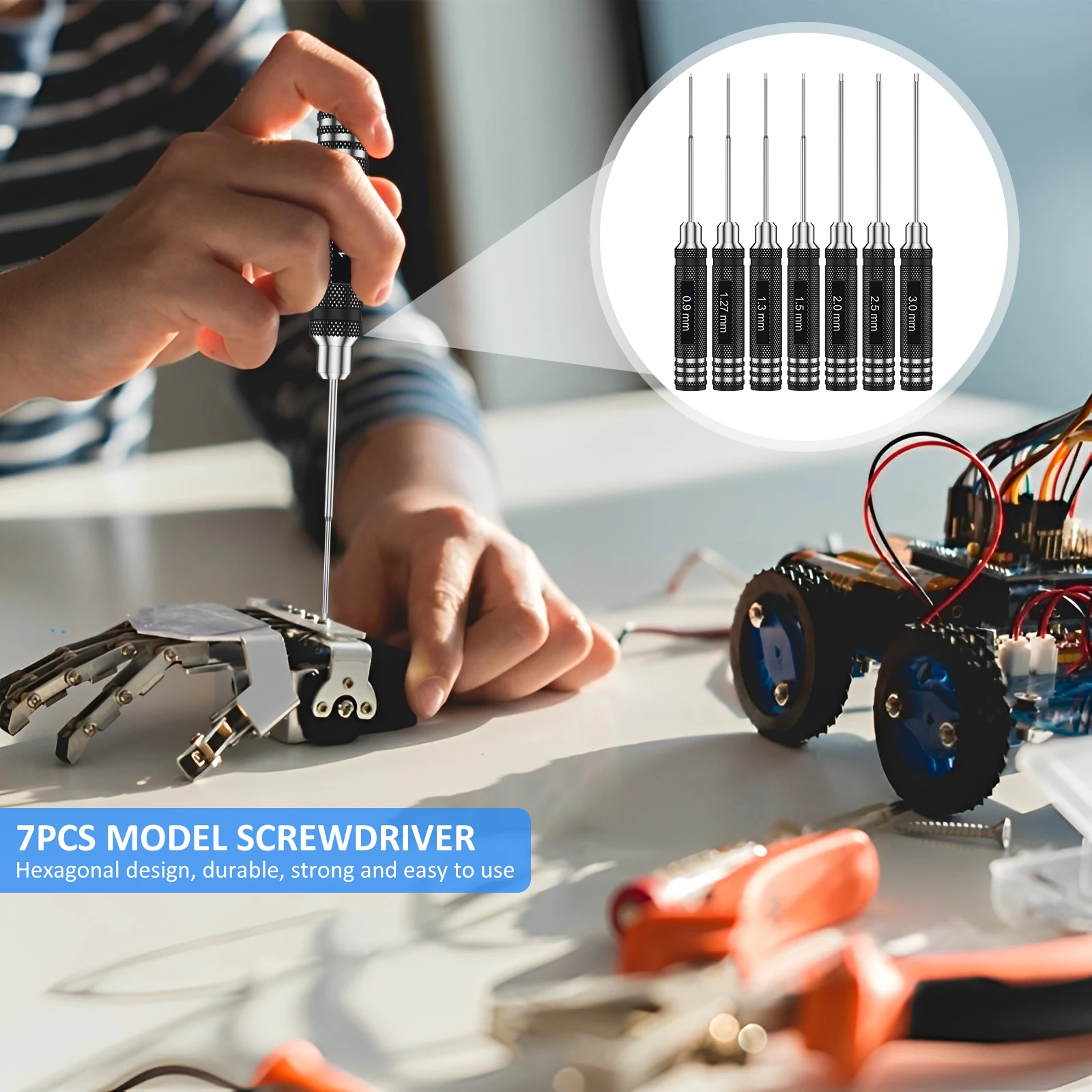Gros plan sur les embouts hexagonaux du kit tournevis RC, mettant en avant la qualité des outils de précision pour modélisme.