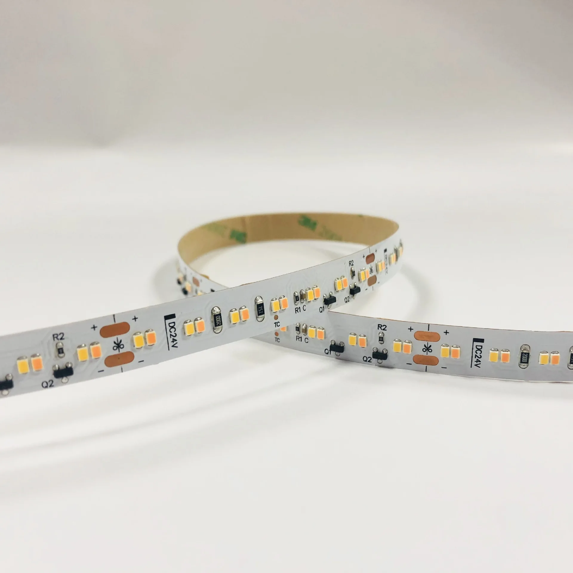 Dim And Warm 2216 Smd Dimmable Led Strip 1800k To 3000k Dc24v 224led