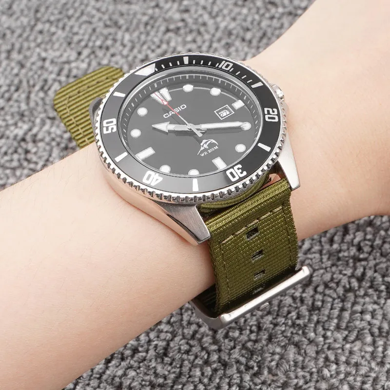 Durable Nylon Weave Watch Band with Stainless Steel Buckle - Quick Release, Waterproof Wrist Strap