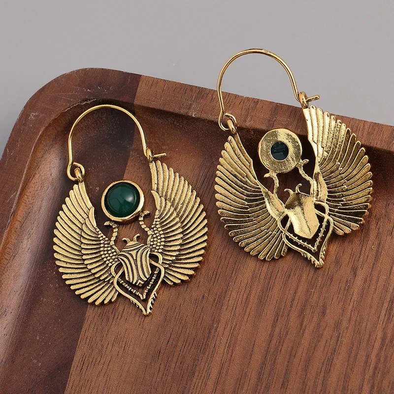 

Geometric Zinc Alloy Pendant Women's Earrings, Retro Exaggerated Studs, Gold Pendant Jewelry Gifts