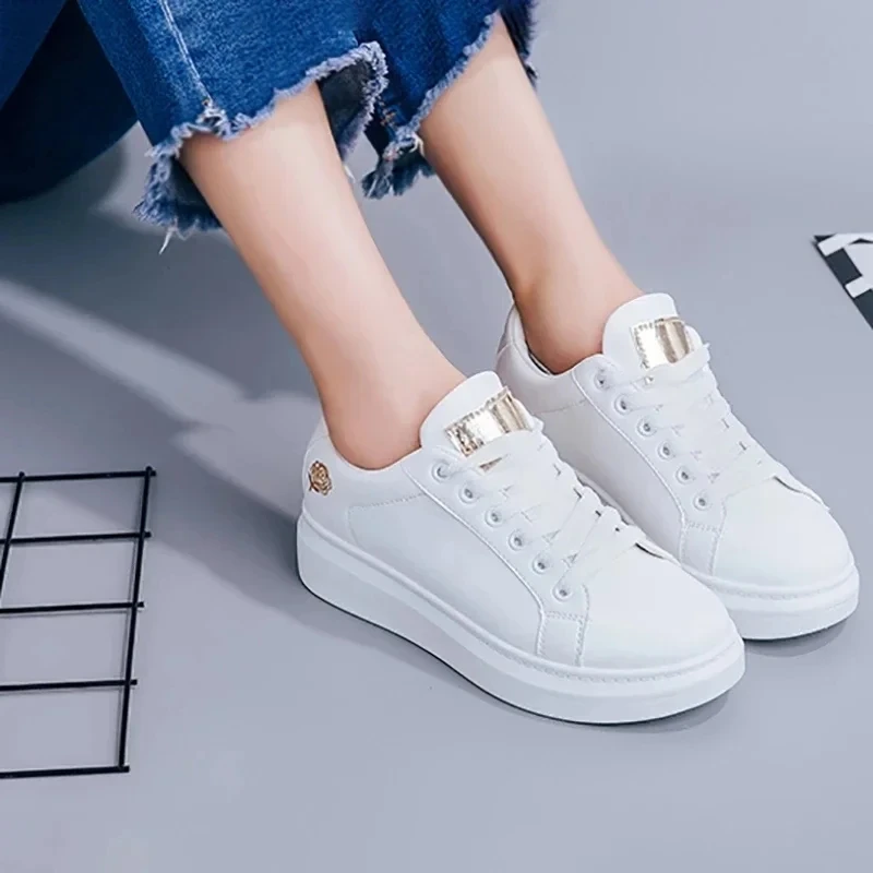 Shoes Women Running Spring Autumn Fashion White Breathable Embroidered Flower Lace-Up Casual Sneakers