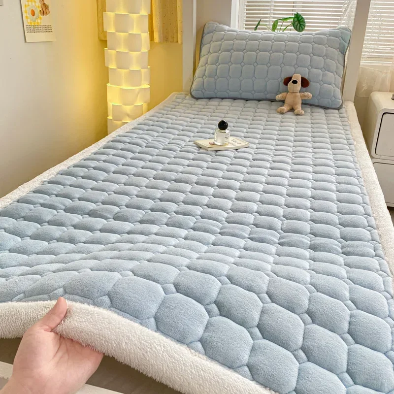 Winter Milk Velvet Bedspread King Size Bed Cover Quilted Mattress Pad Washable Mattress Protector Bed Linen Queen Bedsheet