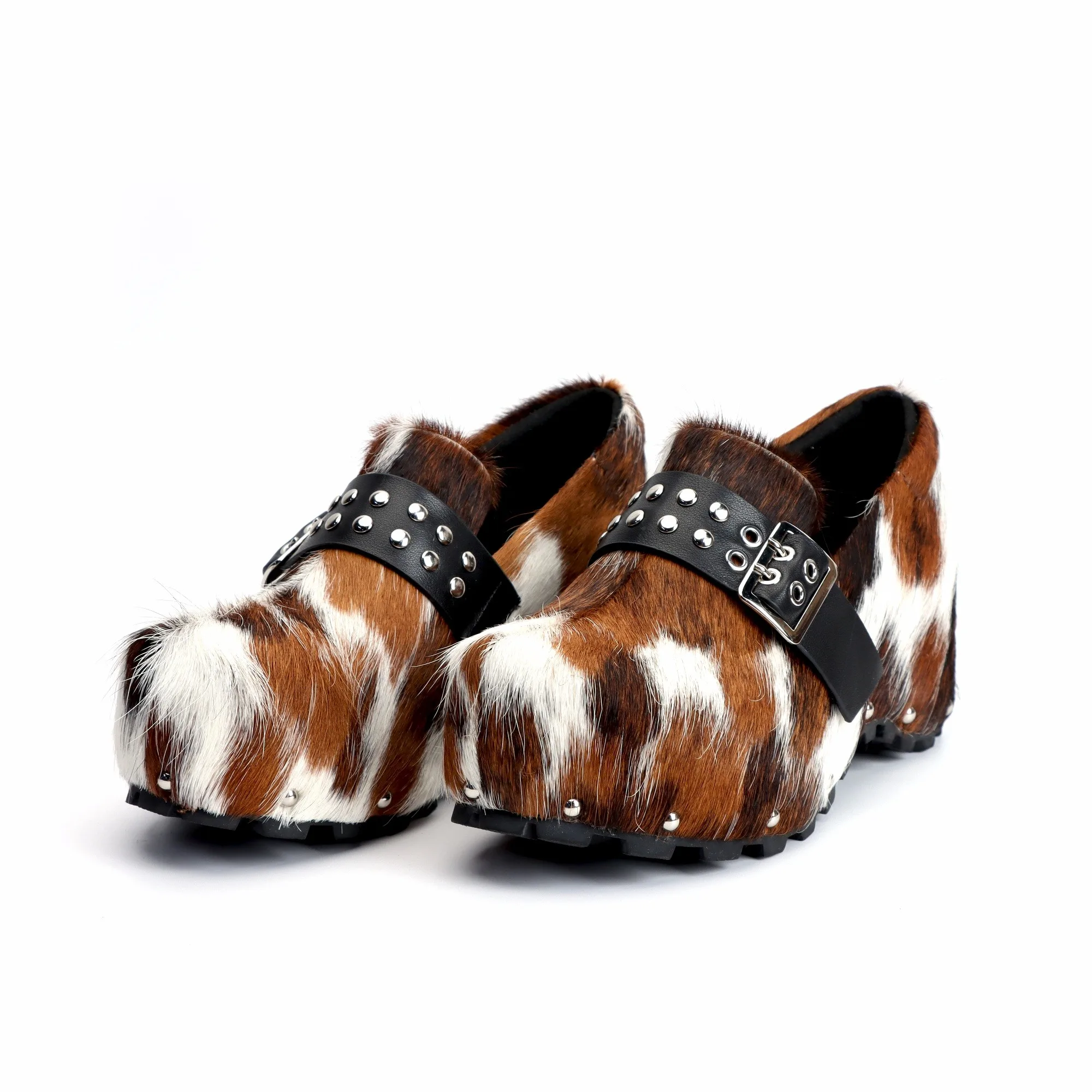 Mules pour femmes en gros, chaussures en daim de vache, sabots pour adultes, sandales pour femmes, sandales pour hommes, autres articles de chaussures 1 Mules pour femmes en gros, chaussures en daim de vache, sabots pour adultes, sandales pour femmes, sandales pour hommes, autres articles de chaussures 1