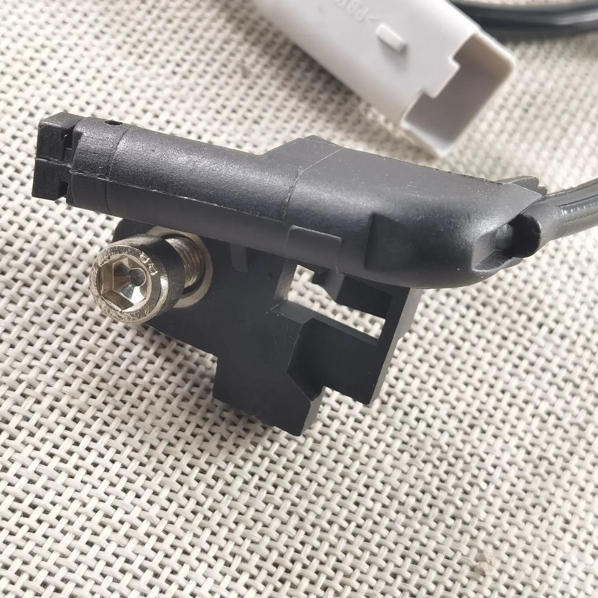 ABS Speed Sensor Rear For PEUGEOT CITROEN 307 Break Cc Sw C4 Coupe 4545F6 9661974980