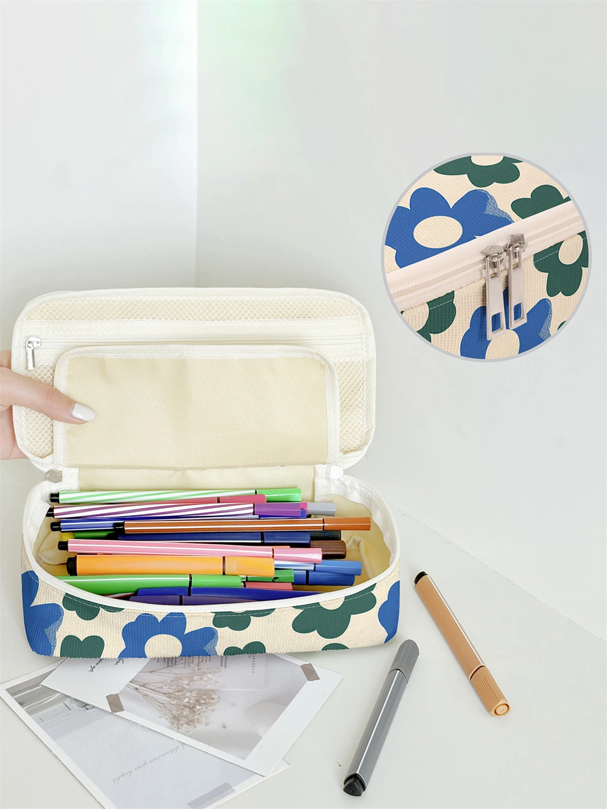 Flower pattern printing large capacity pencil case, durable multifunctional storage bag, portable zipper storage box