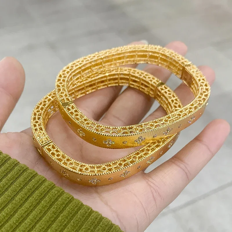 Lucky Flower Bangles Big Bangle for Women Gold Color Bracelets Female's High Quality Jewelry