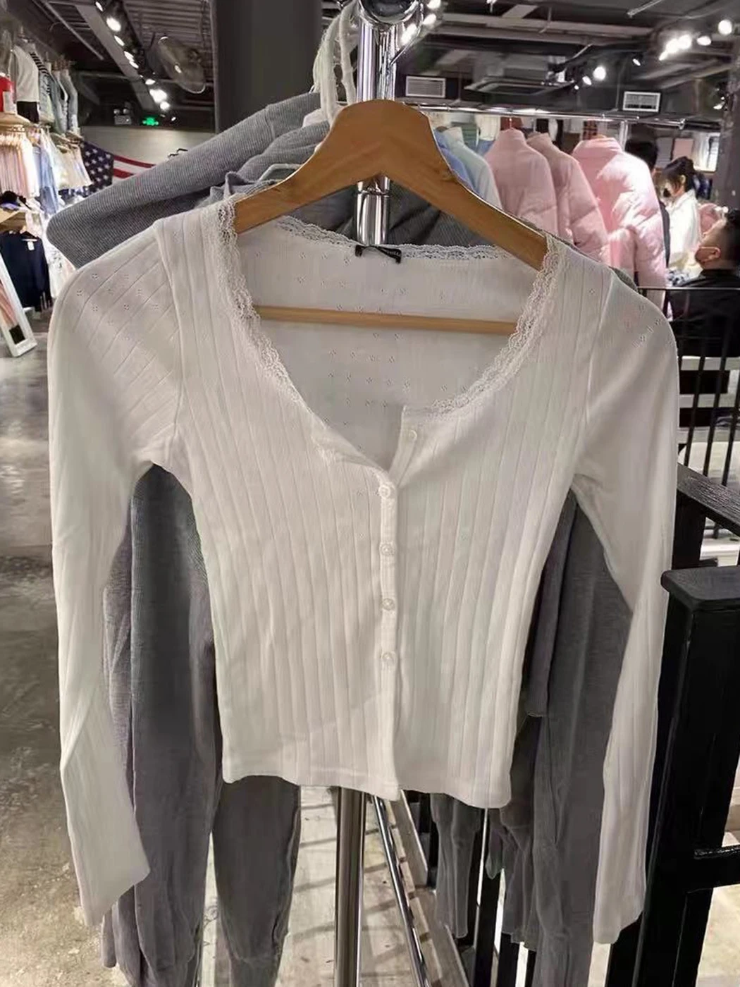 

2022 Футболка женская, с цветочным узором, кружевная, осенняя, однотонная, с длинным рукавом, Y2k