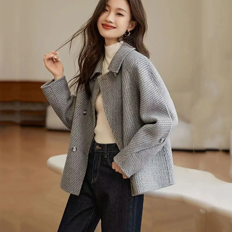 

2024 Autumn Winter Fashion Korean Woolen Coats Women New Solid Short Outerwear Loose Double Breasted Woolen Jacket Female Tops