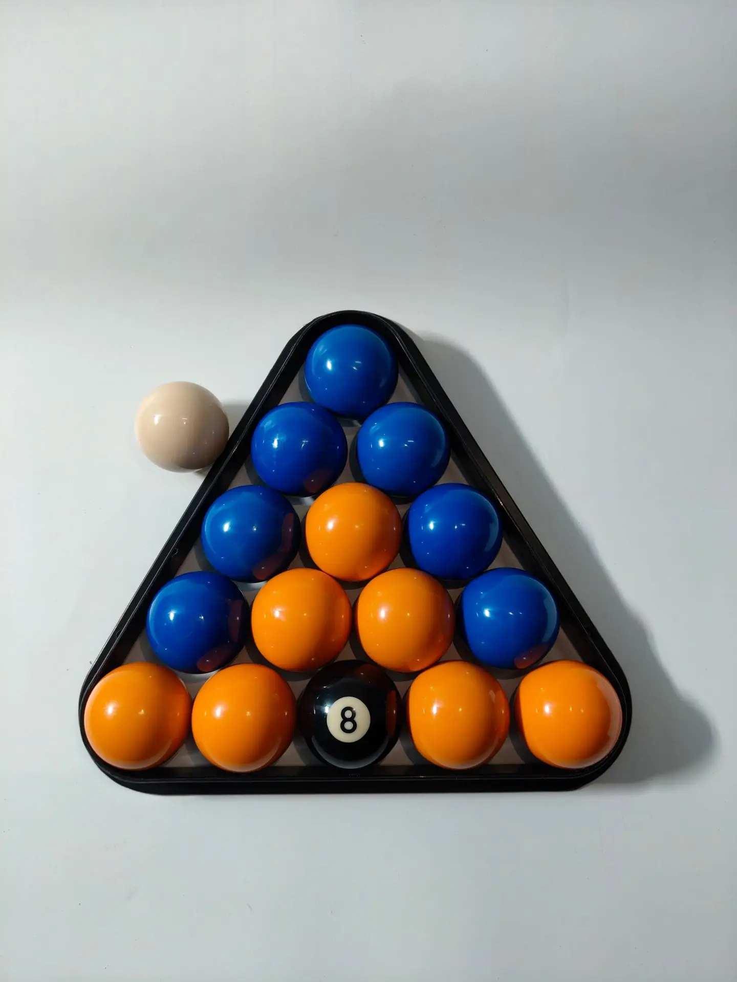 Black Box Packing Red Yellow 16 Pieces Billiard Pool Ball Set 2 Inch Pool Ball for Indoor Gym Games