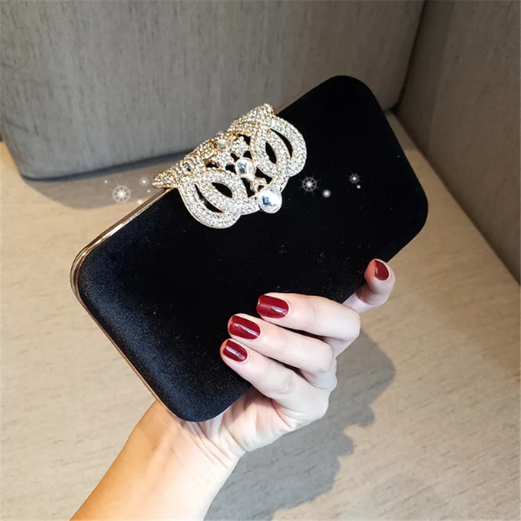 Autumn Winter Velvet Ladies Evening Bags Retro Fashion Black Red Clutches Small Handbags For Women Wedding Party Clutch Purses