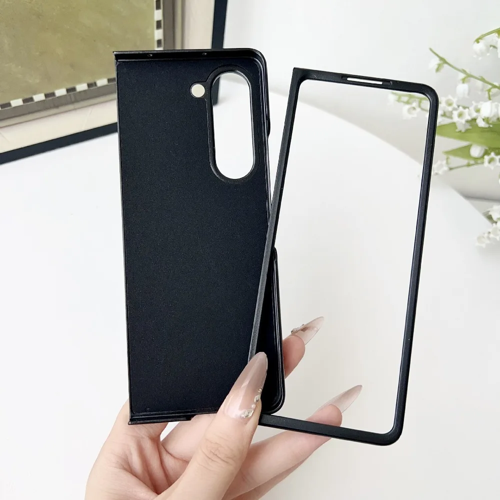 Magnetic Carbon Fiber Anti-Knock Folding Phone Case with MagSafe Charging Compatibility