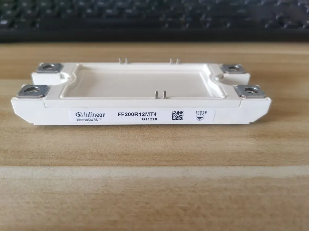 

1PC New Infineon FF200R12MT4 Module