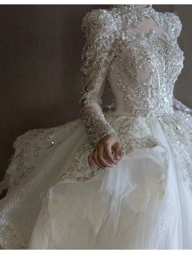 Long sleeve wedding dress   new bridal main yarn light luxury  tail high-quality texture French