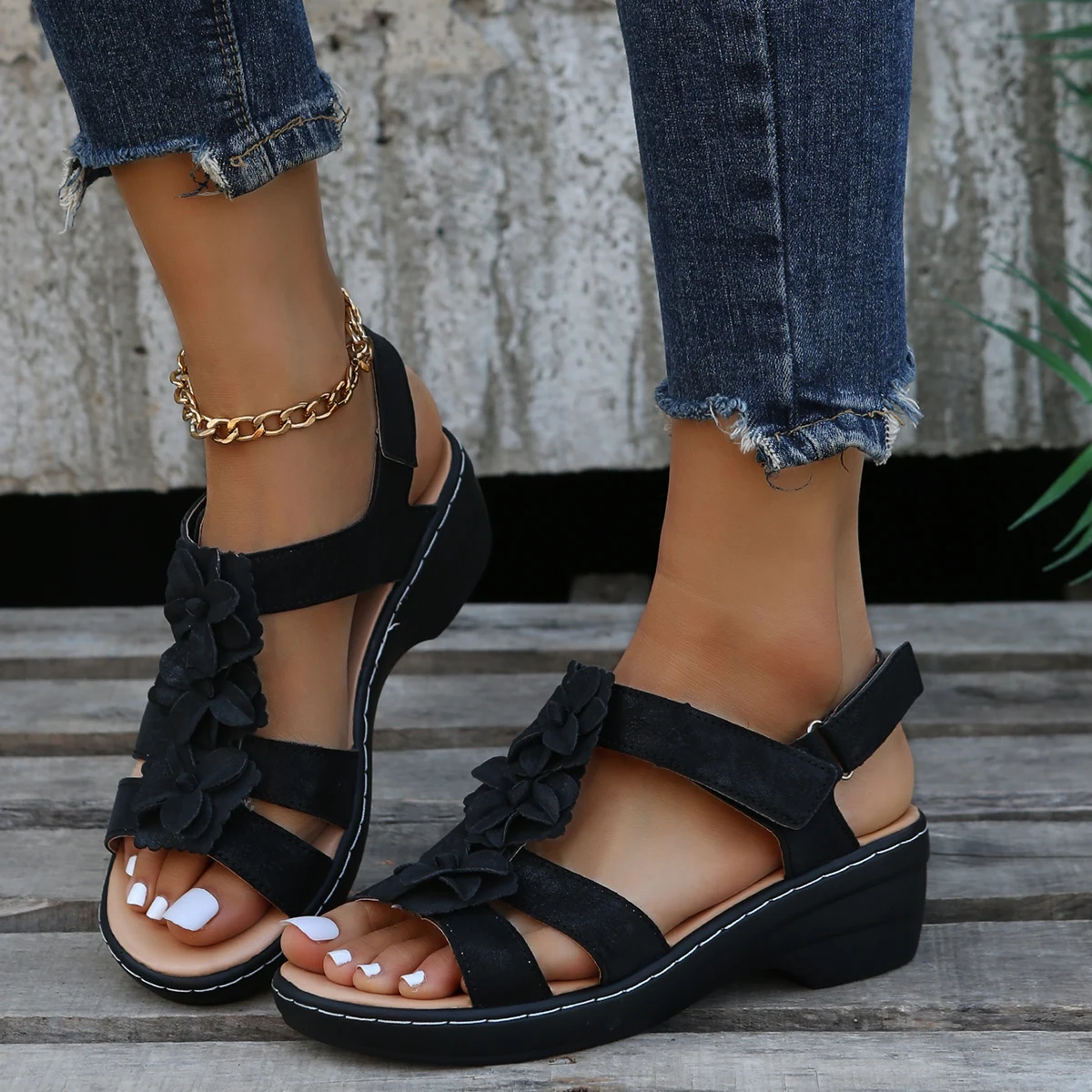Summer New Women Sandals Fashion Ladies Solid Color Peep Toe Hook Loop Wedge Flower Shoes Outdoor Casual Comfy Female Footwear 