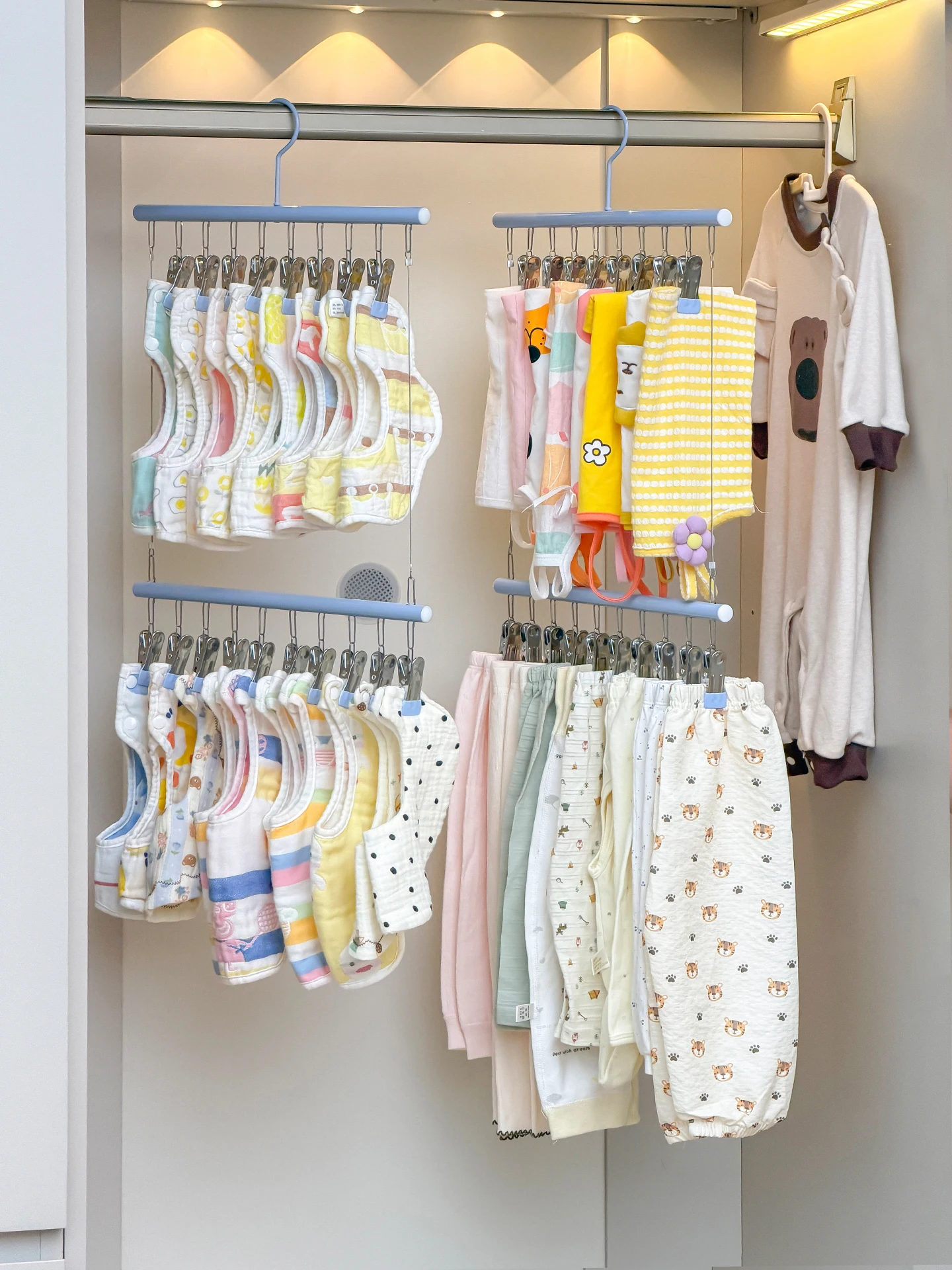  바지 걸이 멀티 클램프 아동복 보관 정리함  벨트 모자 걸이 가정용 특수 건조대