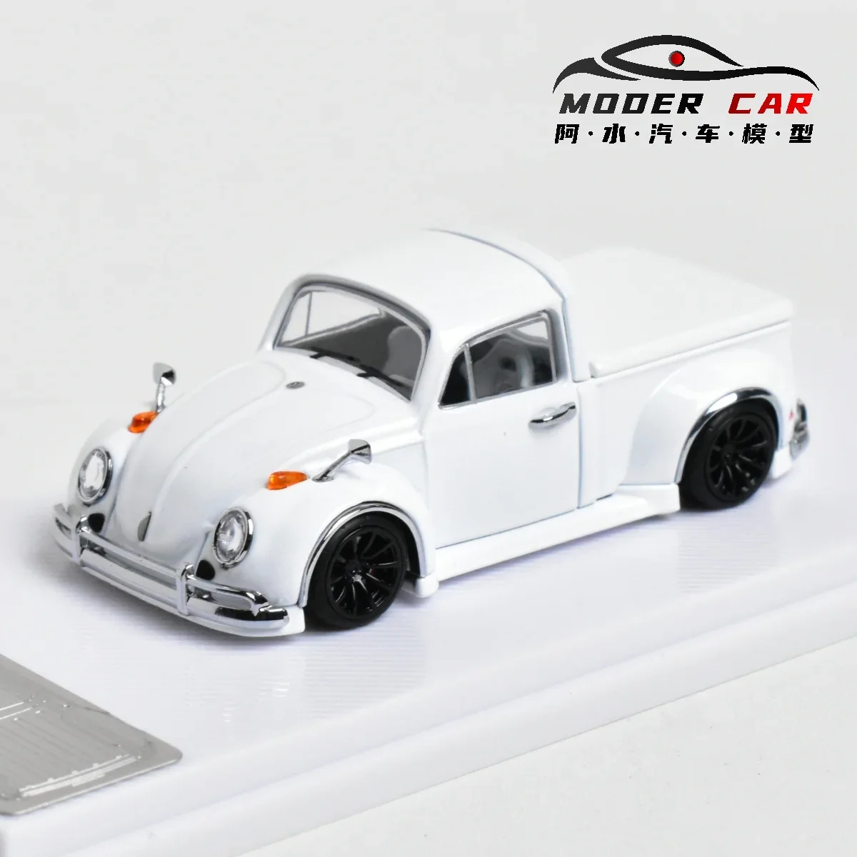 1:64 Volkswagen Beetle pickup classic car with cargo lid, alloy