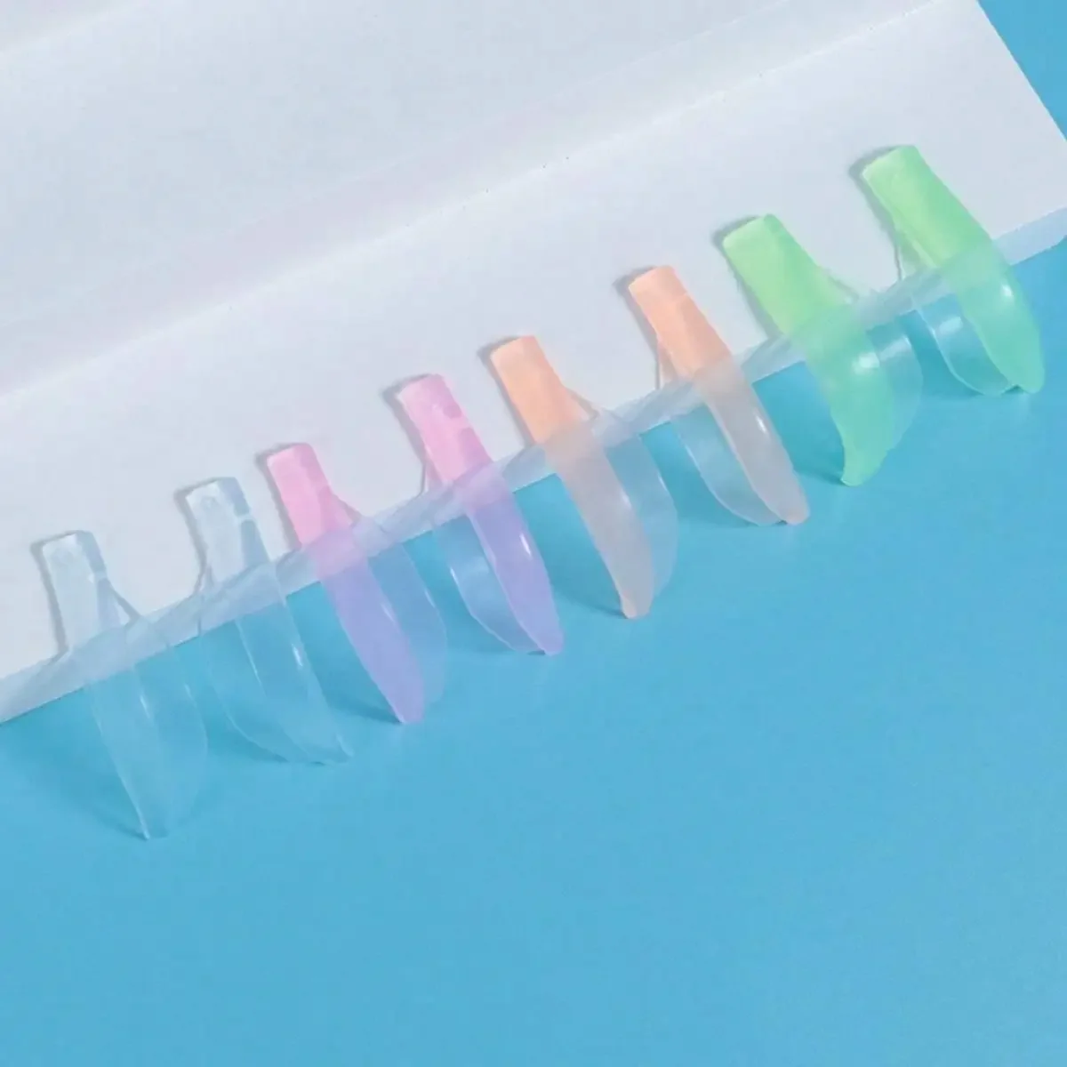 4 사이즈/8개입 속눈썹 부스트 패드 자가 접착 재사용 가능 실리콘 속눈썹 영구 스틱 L컬 속눈썹 부스트 쉴드 DIY용