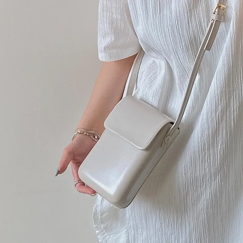 [FENNEC]★PUSH FLAP BAG MUSINSA | fennec CROSS PUSH FLAP BAG - BLACK