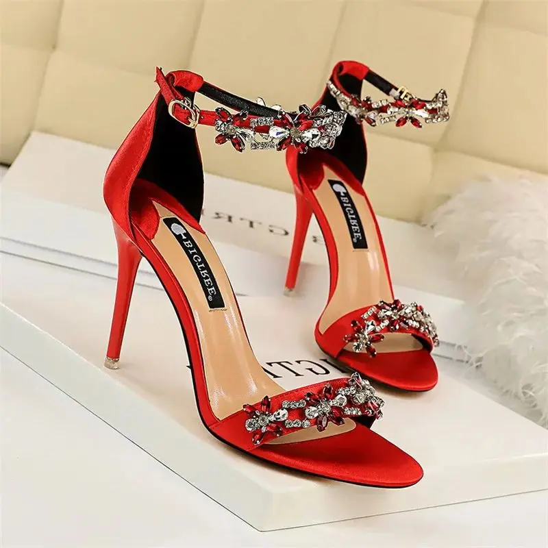 Women's High Heel Wedding Sandals Satin Ankle Strap Peep Toe Back Zipper Sandals Rhinestones Prom Party Wedding Court Shoes,Black,3 UK