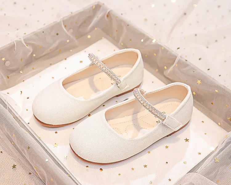 Neue weiche Strasssteine, glänzende einfarbige, einfache, rutschfeste Mädchen-Mary-Janes für Party, Hochzeit, Shows, niedliche Lederschuhe – Detail 1