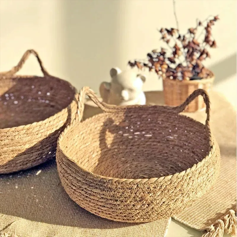 Natural Woven Cat Bed with Washable Seasonal Pad 2