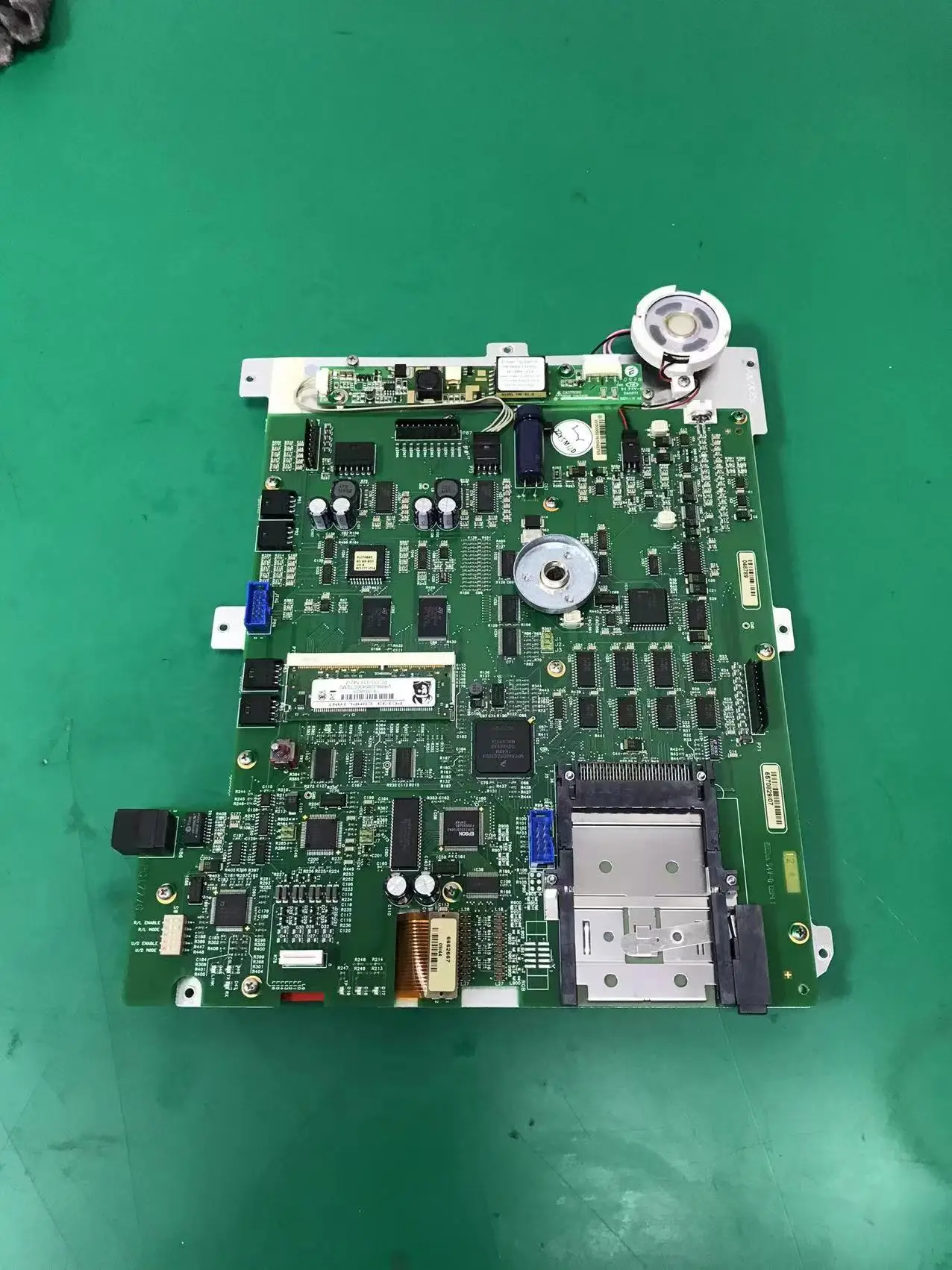 Maquet 6670642 Display Panel PC1777 board Type 2 untuk lq10d368 lq10d367 lq10d36a panel lcd asli baru kelas a 10 4 inci fanuc display vga controller board