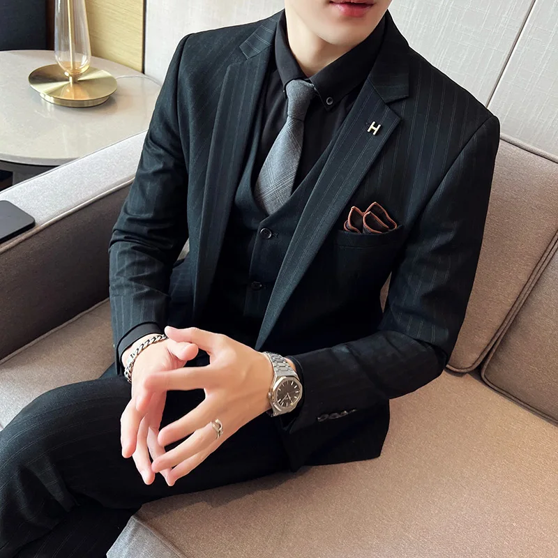 

High-quality Wedding Banquet Set (suit + Vest + Trousers) Stylish and Handsome Trend Slim Casual Business Men's Dress 3/2 Sets