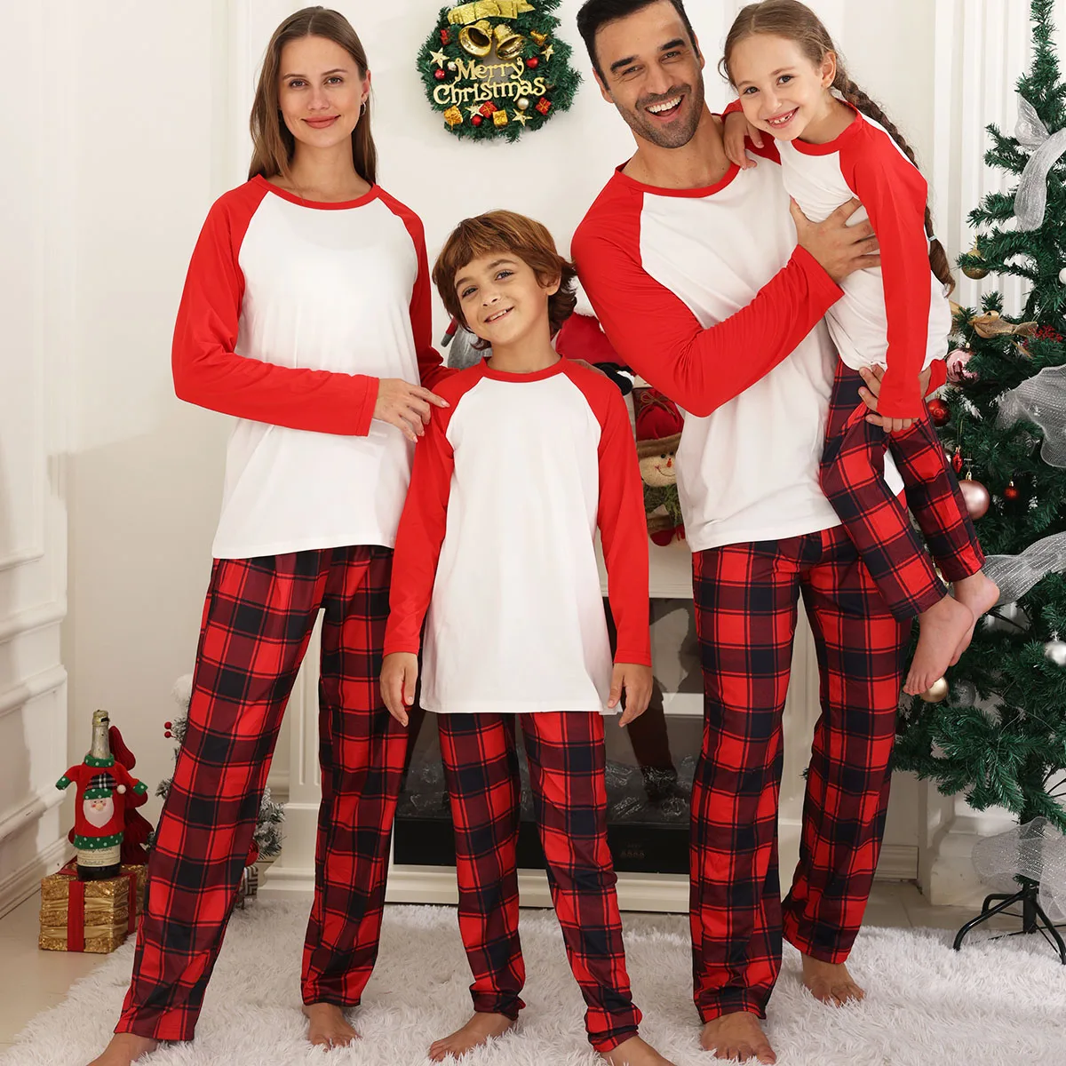 thumbnail image 1 of Conjunto de pijamas navideños para parejas o familias, 2 piezas, ropa de casa, sublimación en blanco para regalo personalizado de Año Nuevo, 1 of 5