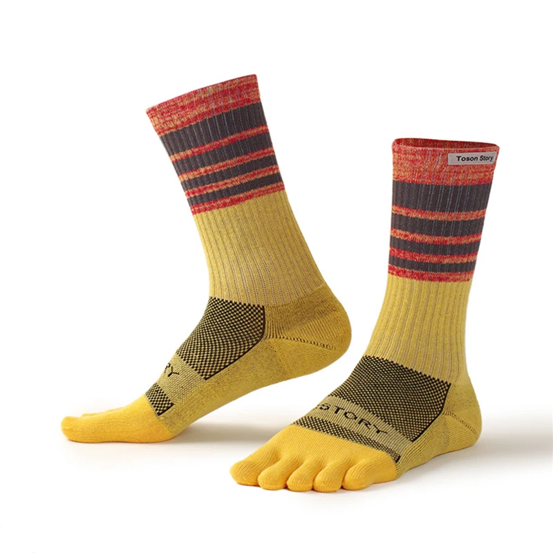Sports socks Cotton Men's Sports Five Finger Socks Sweat Absorption Anti-odor Autumn Winter Towel Base Terry Long Tube Split Toe Socks 2025