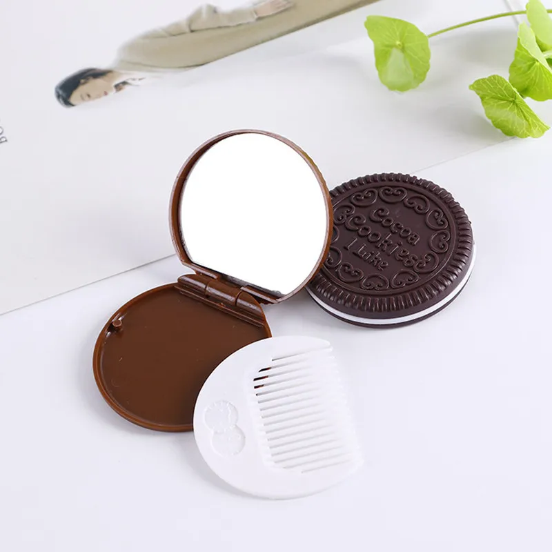 

Мини-зеркало для макияжа шоколадного цвета в форме печенья TSHOU430, компактное карманное зеркало, портативное складное косметическое зеркало с расческой 1 шт.
