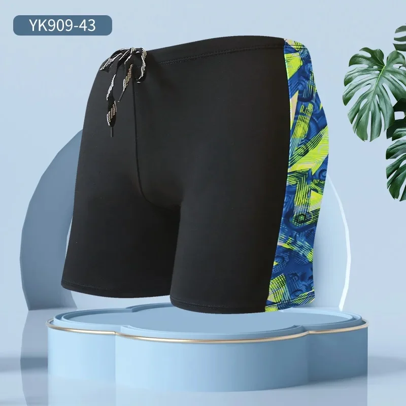 Pantaloni da nuoto comodi ad angolo piatto per adulti Pantaloncini da spiaggia per vacanze da uomo traspiranti ad asciugatura rapida estivi taglie forti