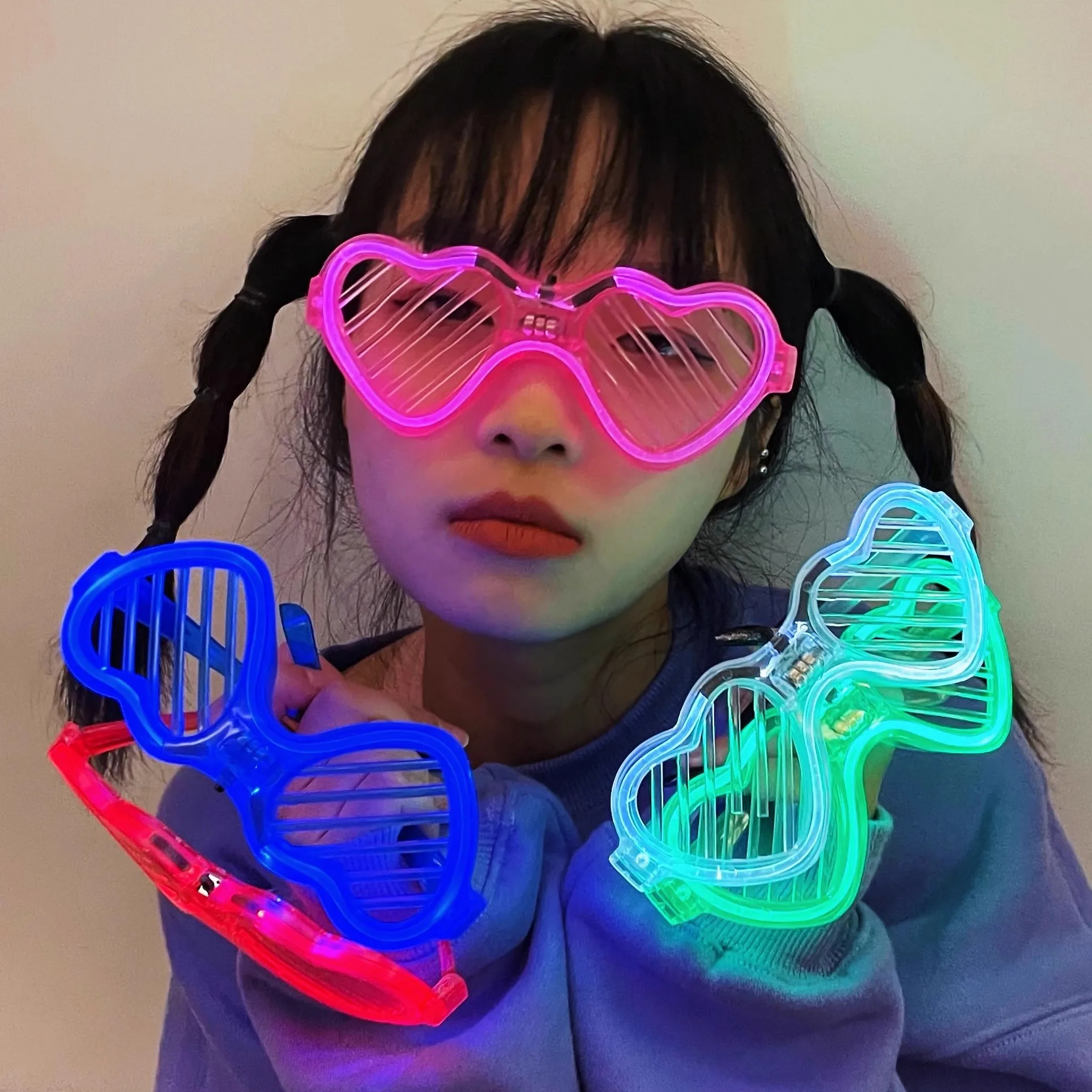 

Heart-shaped LED Party Flashing Atmosphere Luminous Glasses Funny Trendy Wedding Carnival Halloween Nightclub Cosplay Supplies