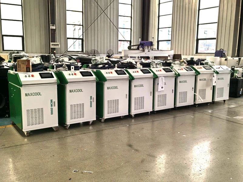 Fiber laser 3 in 1 laser welding machine 1500W 2000W 3000W 6000w and laser cleaner 5