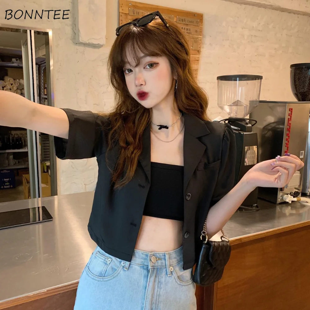 Ли джу ён итэвон класс. Короткие в корейском стиле. Кореянки с короткой стрижкой. Каре хёнджина. Hwa min.