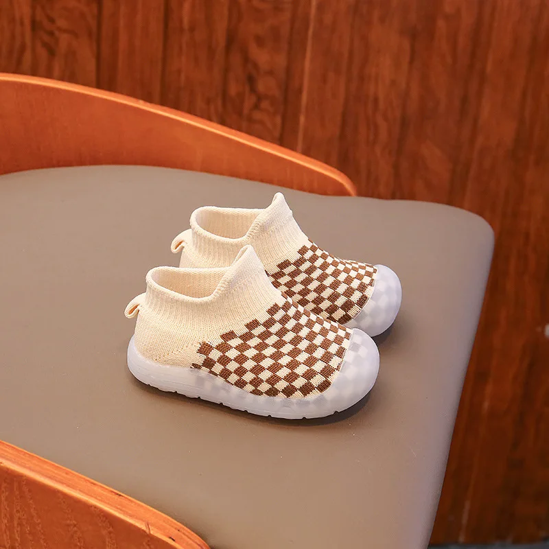 Fashionable and Breathable Women's Slippers for Toddlers, Perfect for Learning to Walk on Floors