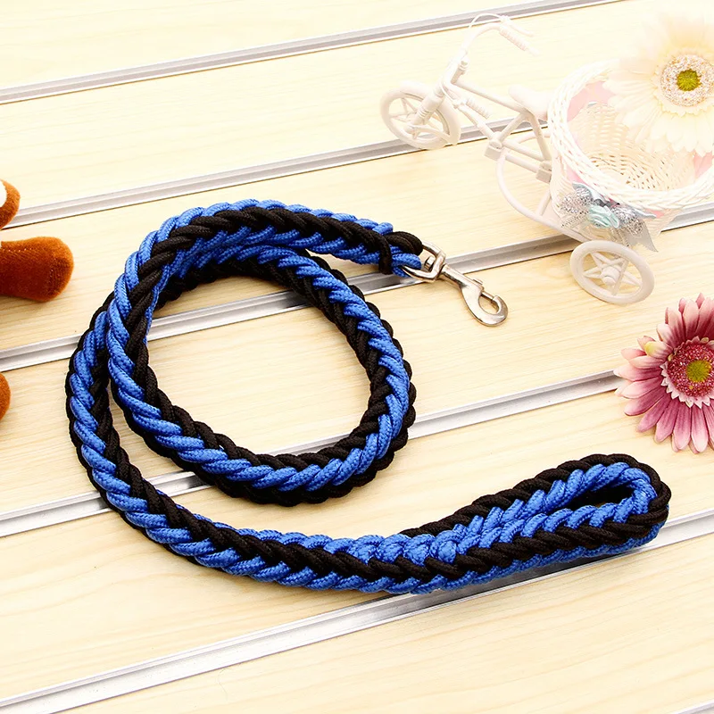 thumbnail image 1 of Juego de correa y collar de nailon duradero de 1,3 m para perros, cuerda de tracción, accesorios para pasear perros medianos y grandes, arnés para perros con cadena en P para labradores y huskys, 1 of 5
