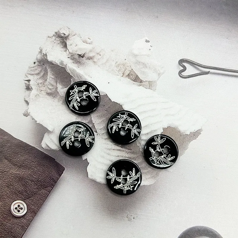 20개/묶음 11.5MM 두 구멍 블랙 바텀 대나무 버튼 레트로 개성 남성 여성 셔츠 가디건 버클