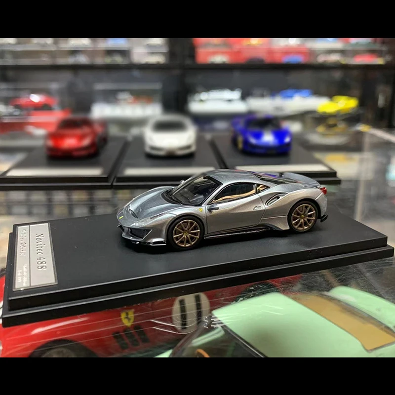 Diecast Car Model 1/64 Scale Ferrari Pista 488 Sports Car Model