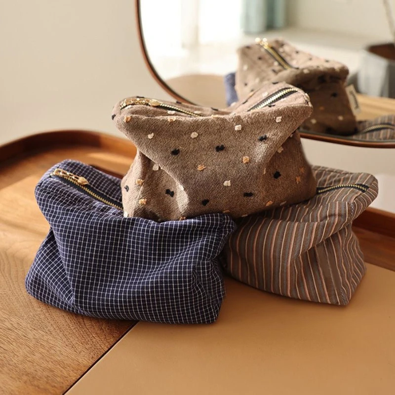 Handheld Large-capacity Cosmetic Bags Men Women Universal Portable Wash Bag Travel Organizer Bag Clothing Storage Liner Bag