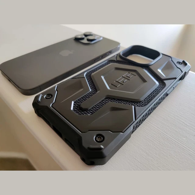 UAG Monarch Apple iPhone 15 Pro Max / Plus Case Premium Carbon Fiber Cover