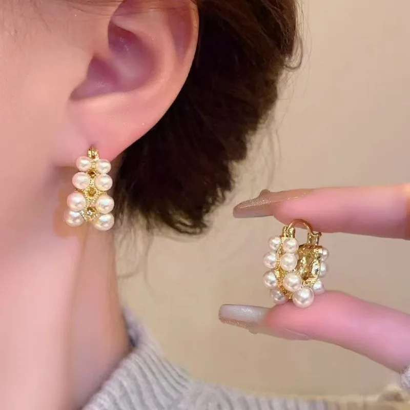 Double-row pearl hoop earrings in trendy fashion style, uniquely designed niche C-shaped dainty elegant earrings
