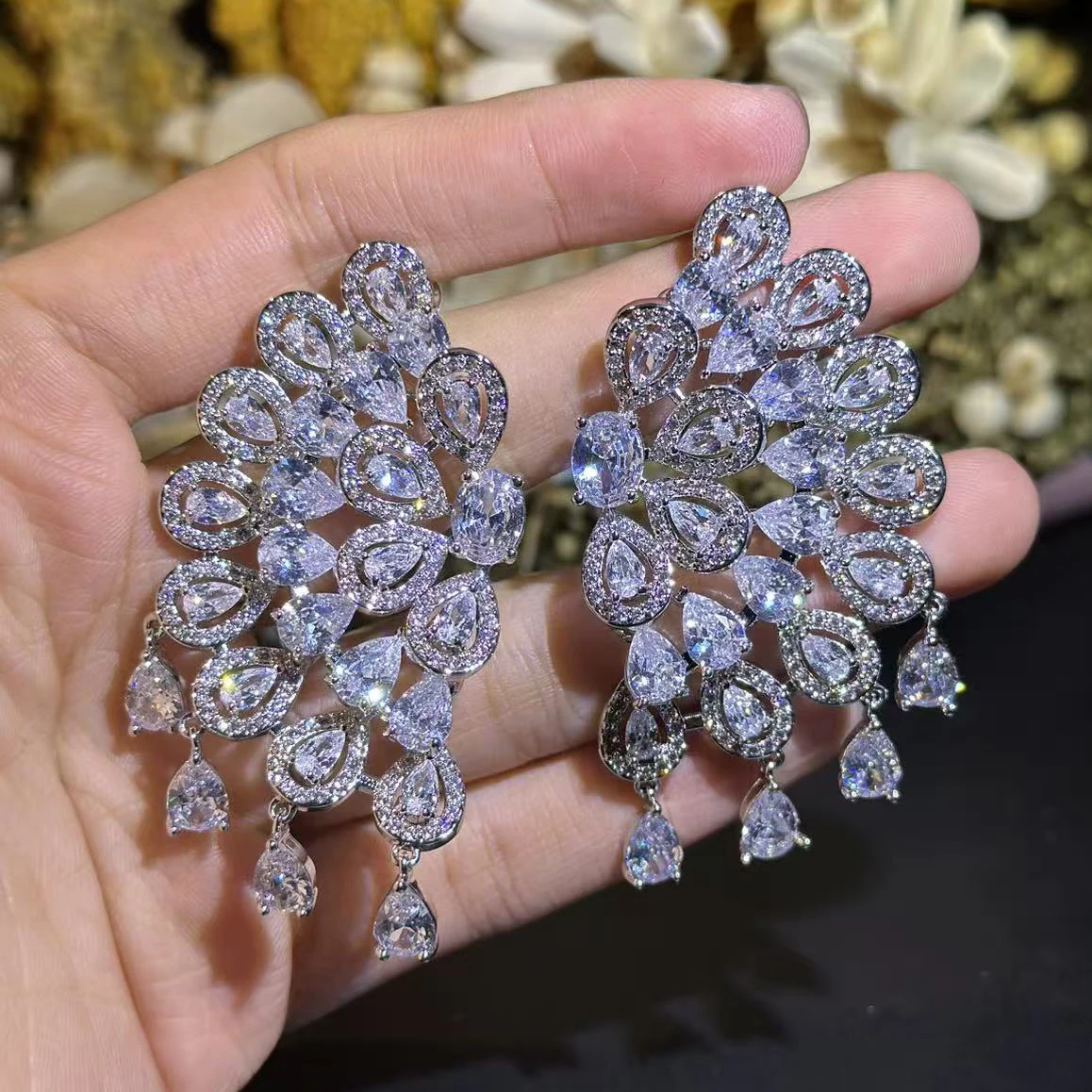 زوج واحد من أقراط متدلية على شكل طاووس كريستال زمر...