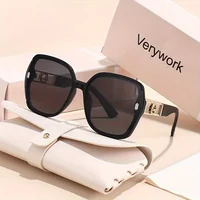 1 paire de lunettes de soleil carrées classiques rétro pour femmes, lunettes de soleil anti-UV, lunettes de soleil haut de gamme, choix de cadeau idéal 3