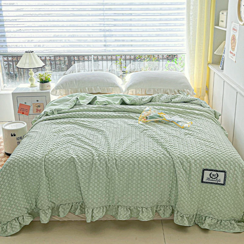 

Skin-friendly Comfortable Fashionable Summer Cooling Bedspreads Quilt Machine Washable Light Air Conditioning Blanket