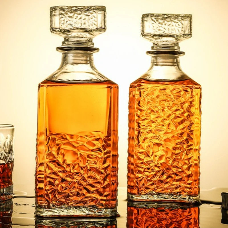950ml Square Glass Wine Decanter 5