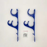 2 ชิ้นกลางแจ้งไม้แขวนเสื้อสระว่ายน้ำตะขอติดพลาสติกยืดไสลด์ผู้ถือก้านพร้อมสกรูสำหรับแปรงสุทธิท่อสวน 4