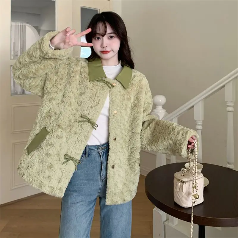 2024 New Jacket Women's Autumn Winter Sense Luxury Surcoat Small Fragrance Splicing Lamb Wool Thin Popular Splicing Overcoat