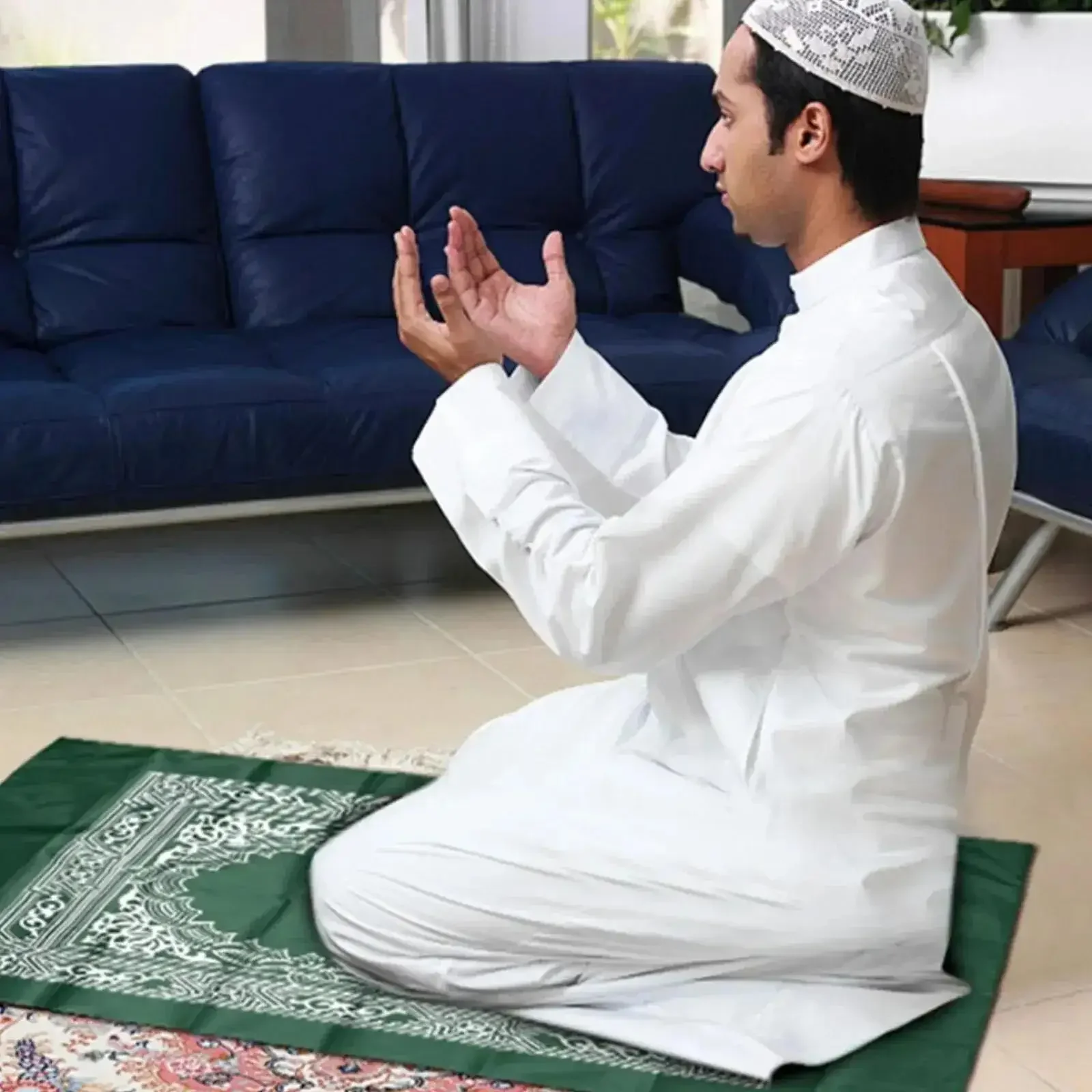 Travel Prayer Mat 23.62inch*39.37inch Portable Polyester Waterproof Islamic Worship Muslim Prayer