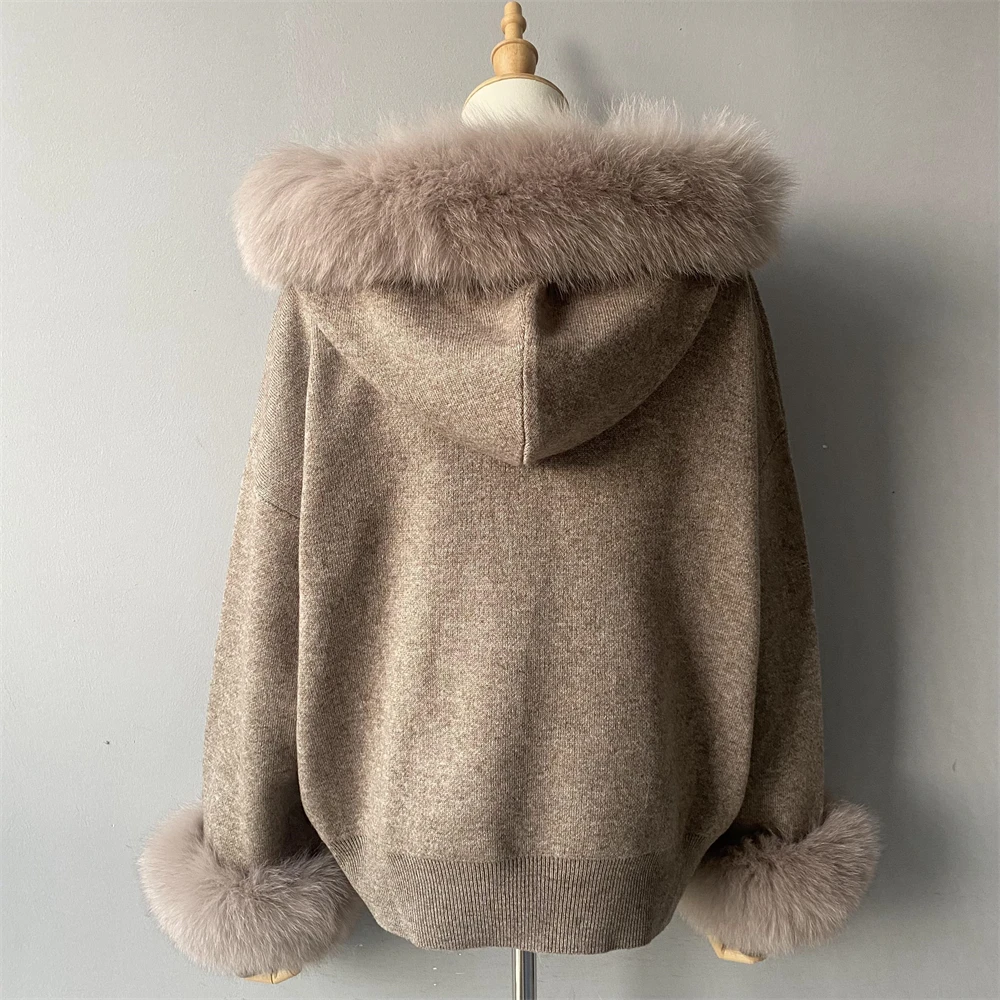 Knit pants matching set outfit idea with fur trim